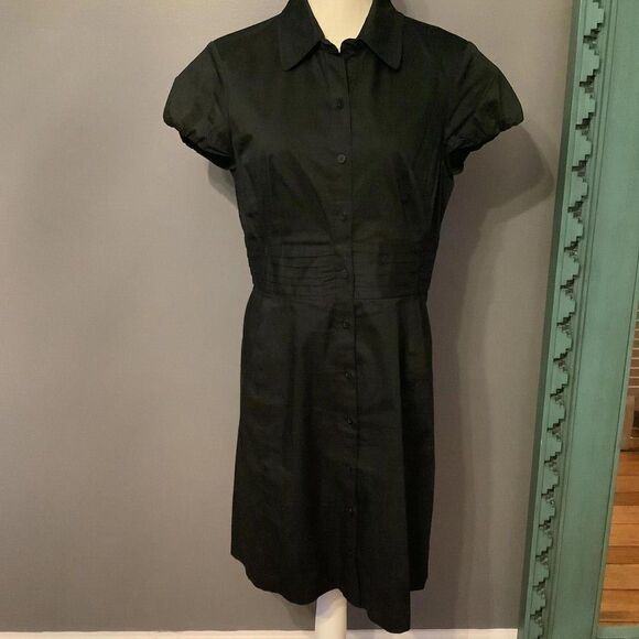 Ann Taylor Chic Black Button-Up Dress for Effortless Style - Picture 1 of 8